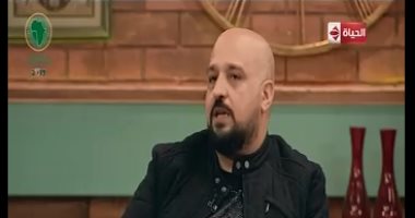 توما يتحدث بـ"قهوة أشرف" عن أعماله الغنائية.. ويؤكد: بحب المزيكا من صغرى
