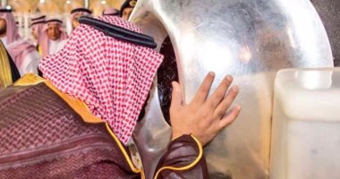 بهذه الأبيات.. عائض القرنى ينظم قصيدة تعليقًا على زيارة ولى العهد للحرم المكى