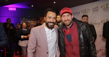صور.. سامح حسين وساندى يحتفلان بفيلم "عيش حياتك" بحضور نجوم الفن
