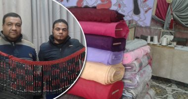 صور.. قصة نجاح شاب حصل على 50 ألف جنيه من جهاز تنمية المشروعات بسوهاج لافتتاح محل ستائر تعمل بالريموت.. "ربيعى": حققت نجاحًا كبيرًا فى بيع جميع الأنواع.. "ابتكرت ريموت للستائر بسعر رخيص".. وأسعى لتوسعة نشاطى