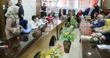 صور.. محافظ شمال سيناء يحتفل مع ذوى الاحتياجات الخاصة بعيد الحب