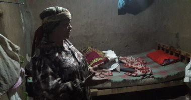 سيدة ريفية بالقليوبية تناشد المسئولين: نفسى أجدد المكان اللى قضيت فيه عمرى