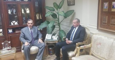 مدير صندوق تطوير العشوائيات يبحث تطوير المناطق غير الآمنة بأسيوط