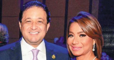 فلانتين فى البرلمان..جلسة 14فبراير لن تمنع احتفال النواب بعيد الحب.. علاء عابد:«هقضيه مع زوجتى أمام الكعبة»..وعمرو صدقى لزوجته:«بحبك مهما بِعدت المسافات»..وآمنة نصير:«بيتى كله ورد وأنا أتلقى الهدايا ولا أقدمها»