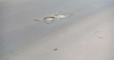 قارىء يحذر من مطبات وخدوش فى  غطاء معمدنى لأحدى البالوعات بشارع القبة التابع لحى مصر الجديدة 