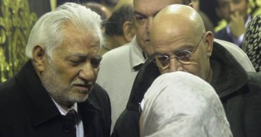 سامح الصريطى يستقبل عزاء زوجته السابقة نادية فهمى