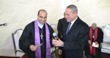 صور.. محافظ الإسماعيلية يشهد حفل تنصيب راعى الكنيسة الإنجيلية