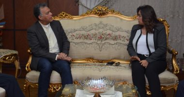 محافظ دمياط تستقبل وزير النقل وتشيد بالمشروعات العملاقة بالميناء