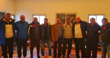 صور .. علاء نوح يقود أول مران مع منتخب السويس 