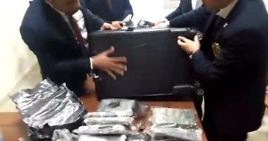 حبس أجنبيين بينهما تركى 4 أيام فى اتهامهما بمحاولة تهريب 11 كيلو كوكايين