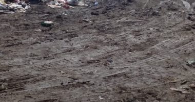 كوبرى يتحول لمقلب قمامة بقرية فى الدقهلية.. والأهالى يشتكون