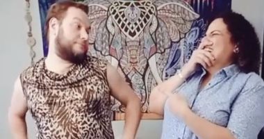 "لو بتحبها ألبس زيها".. اعرف قصة التحدى اللى قلب السوشيال ميديا.. فيديو وصور