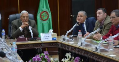  صندوق تطوير العشوائيات يناقش تطوير سوق السمك بالسنبلاوين دقهلية 