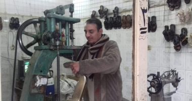 صور.. "هانى" شاب من ذوى الاحتياجات الخاصة ببنى سويف يحلم بوظيفة ثابتة