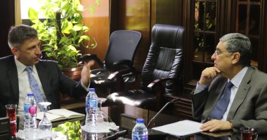وزير الكهرباء يستقبل سفير قبرص بالقاهرة لبحث تطورات الربط الكهربائى مع أوروبا