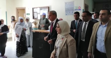 وزيرة الصحة: دعم كافة مستشفيات قنا بالكوادر والأجهزة الطبية الحديثة