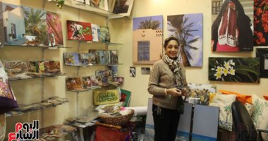 تستكمل مسيرة والدها.. وفاء توثق ملامح مصر وشعبها بالكاميرا