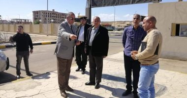 صور.. محافظ البحر الأحمر يتفقد المركز الدولى للتنمية الرياضية بالغردقة