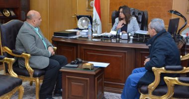 محافظ دمياط تبحث الموقف التنفيذى للمشروعات مع رئيس الهيئة القومية لمياه الشرب