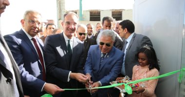 وزير الاتصالات يفتتح مكتبى بريد ويتفقد العمل بسنترال أسوان 