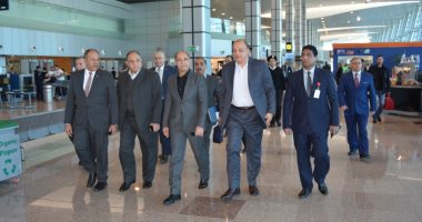وزير الطيران المدنى يتفقد مطار الغردقة الدولى ويتابع تطوير مبنى الركاب 2 