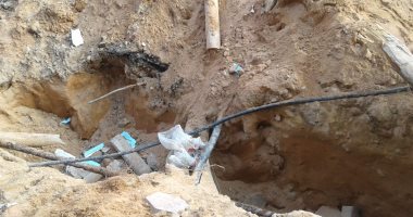 قارئ يشكو من وجود حفرة بشارع بدر الدين العينى بمدينة نصر