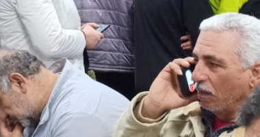 صور.. زحام شديد فى مكاتب بريد الإسماعيلية لليوم الثالث لدفع رسوم التابلت