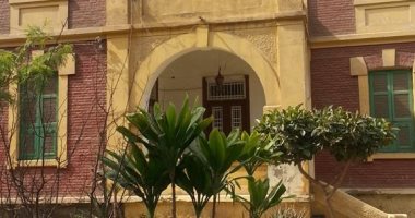 صور.. قصة قصر ثمنه 650 مليون جنيه.. تؤجره "الأوقاف" لورثة حافظ بدوى رئيس البرلمان الأسبق بـ 8 جنيهات شهريا.. الوزارة ترغب فى بيعه المتر بـ 150 ألف جنيه.. والورثة يطلبون الشفعة لتقادم سكنهم