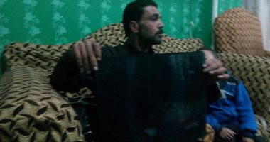 صور.. مأساة سائق بالغربية أصيب بكسر فى العمود الفقرى ولا يستطيع الإنفاق على أبنائه