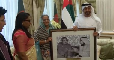 هدية قيمة تعود لعشرات السنين من رئيسة وزراء بنجلاديش لمحمد بن زايد