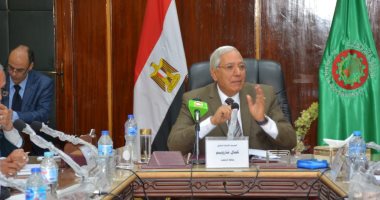 محافظ الدقهلية لمواطن تضرر من محاضر البناء المخالف: "ياما فى السجن مظاليم"