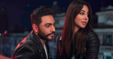 تامر حسنى يحتفل بتصدر كليب "ناسينى ليه" قائمة Top Tracks على يوتيوب