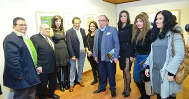 شاهد.. موسيقى وألوان فى معرض الفنان فاروق حسنى بجاليرى بيكاسو