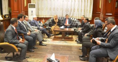 صور.. محافظ الأقصر يلتقى بالسفير الإندونيسى بالقاهرة لبحث التعاون المشترك