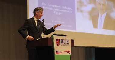 السفير البريطانى لطلبة الجامعة البريطانية: "البريكست" فرصة جيدة للمملكة المتحدة
