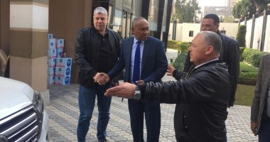 رئيس كاف يصل لمنطقة الأهرامات قبل إجراء قرعة الكان  