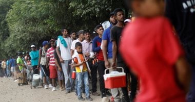 صور.. المئات فى فنزويلا يصطفون لصرف حصص الطعام بسبب الأزمة الاقتصادية