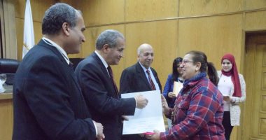 صور.. وزير التموين يكرم العاملين المتميزين بهيئة السلع التموينية