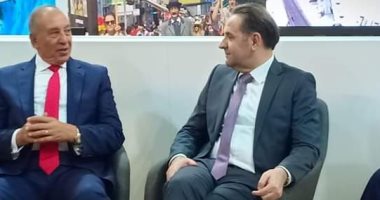 محافظ البحر الأحمر ووزير السياحة الصربية يناقشان فتح خطوط طيران جديدة