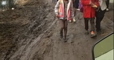 قارئ يشكو تهالك طريق عزبة الشعيرة بالدقهلية