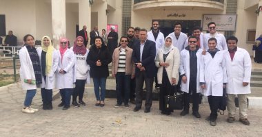 الشرطة فى خدمة المرضى..قافلة طبية لعلاج المواطنين بالفرارة بالمجان
