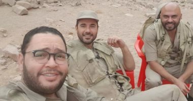 شريف عرفة ينتهى من تصوير المشاهد الأخيرة بفيلم "الممر" 