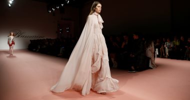 الورد والتايجر والكثير من الدانتيل فى عرض أزياء Blumarine بميلان