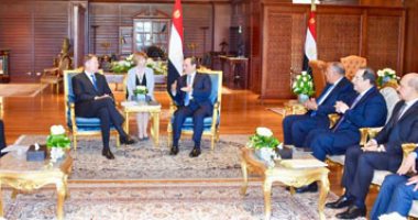السيسى يبحث مع نظيره الروماني فى شرم الشيخ تعزيز التعاون الثنائى