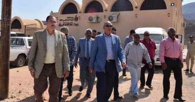 صور.. قرية "أبرق" تخرج من بطن الجبل إلى الاهتمام بالبحر الأحمر