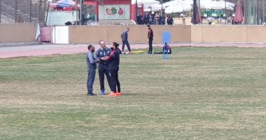 صور.. جلسة خاصة بين لاسارتى وفتحى.. وتدريبات بدنية للاعبى الأهلى