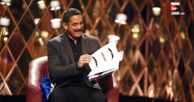 محمد أنور يهدى أمير كرارة مجموعة شنبات فى برنامج "سهرانين"