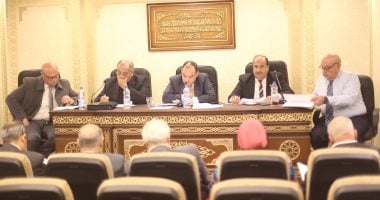 "اقتصادية النواب" تزور قناة السويس لتفقد مشروعاتها الضخمة ومعرفة مشكلاتها