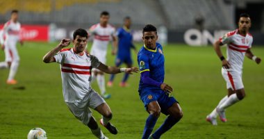رئيس الزمالك يعقد جلسة مع لاعبى الفريق قبل المران بسبب رحلة أنجولا