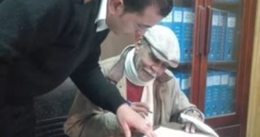 الداخلية تطلق تيسيرات لكبار السن والمرضى بمصلحة الجوازات.. صور